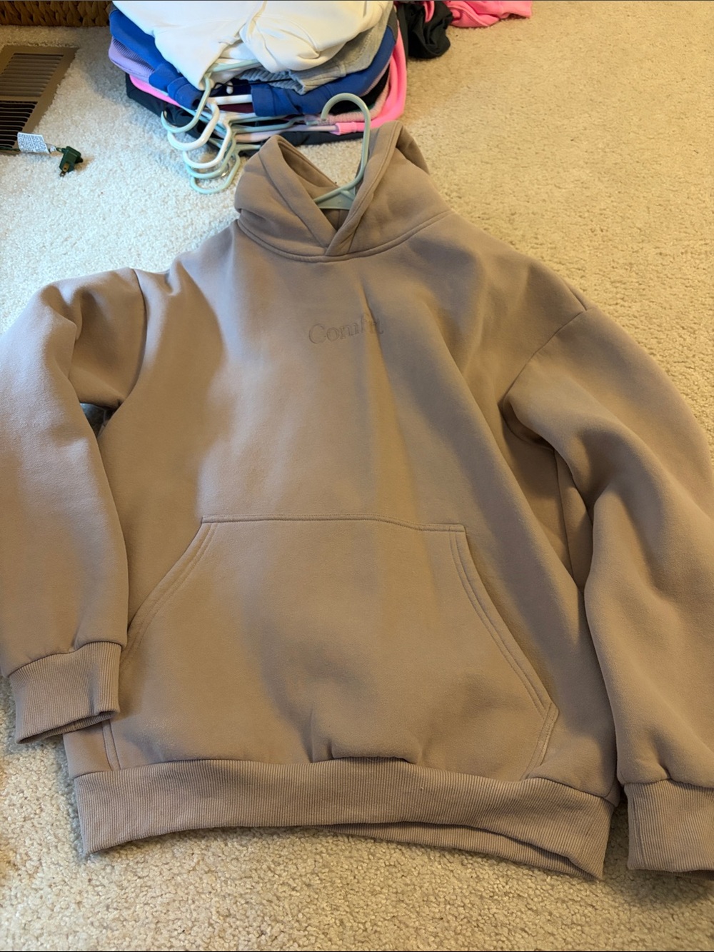 comfrt hoodie size m women 
perf condition